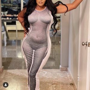 Hourglass figure silhouette dress